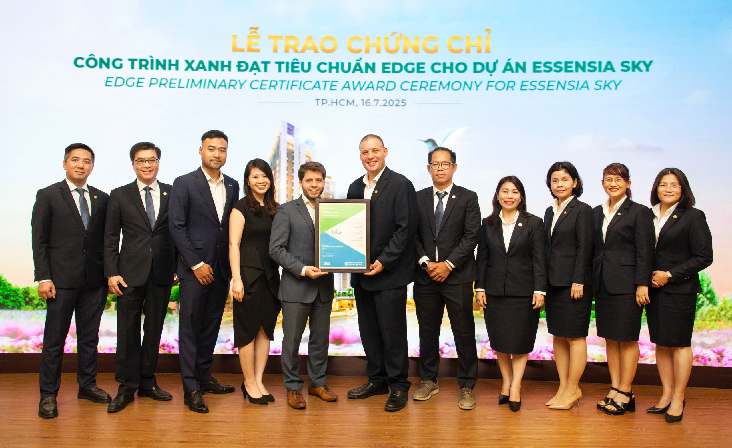Lễ trao chứng chỉ công trình xanh đạt tiêu chuẩn Edge cho dự án Essensia Sky