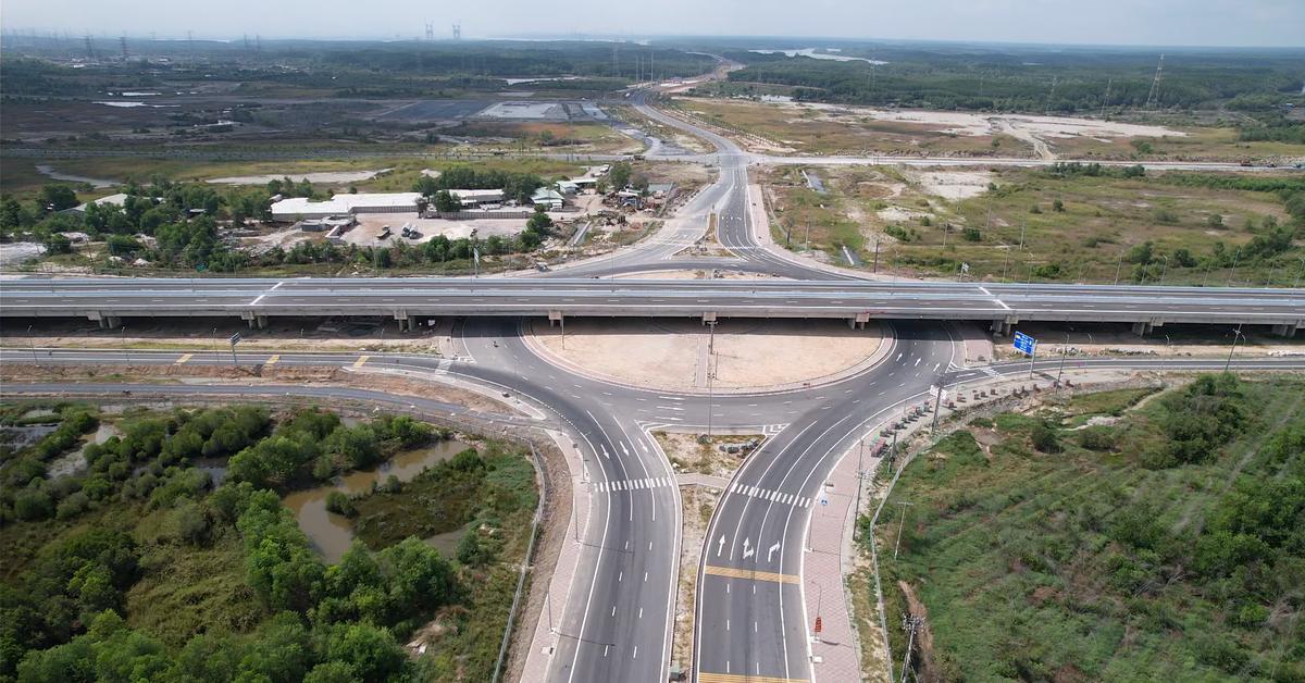 Nút giao Quốc lộ 51 cao tốc Bến Lức Long Thành