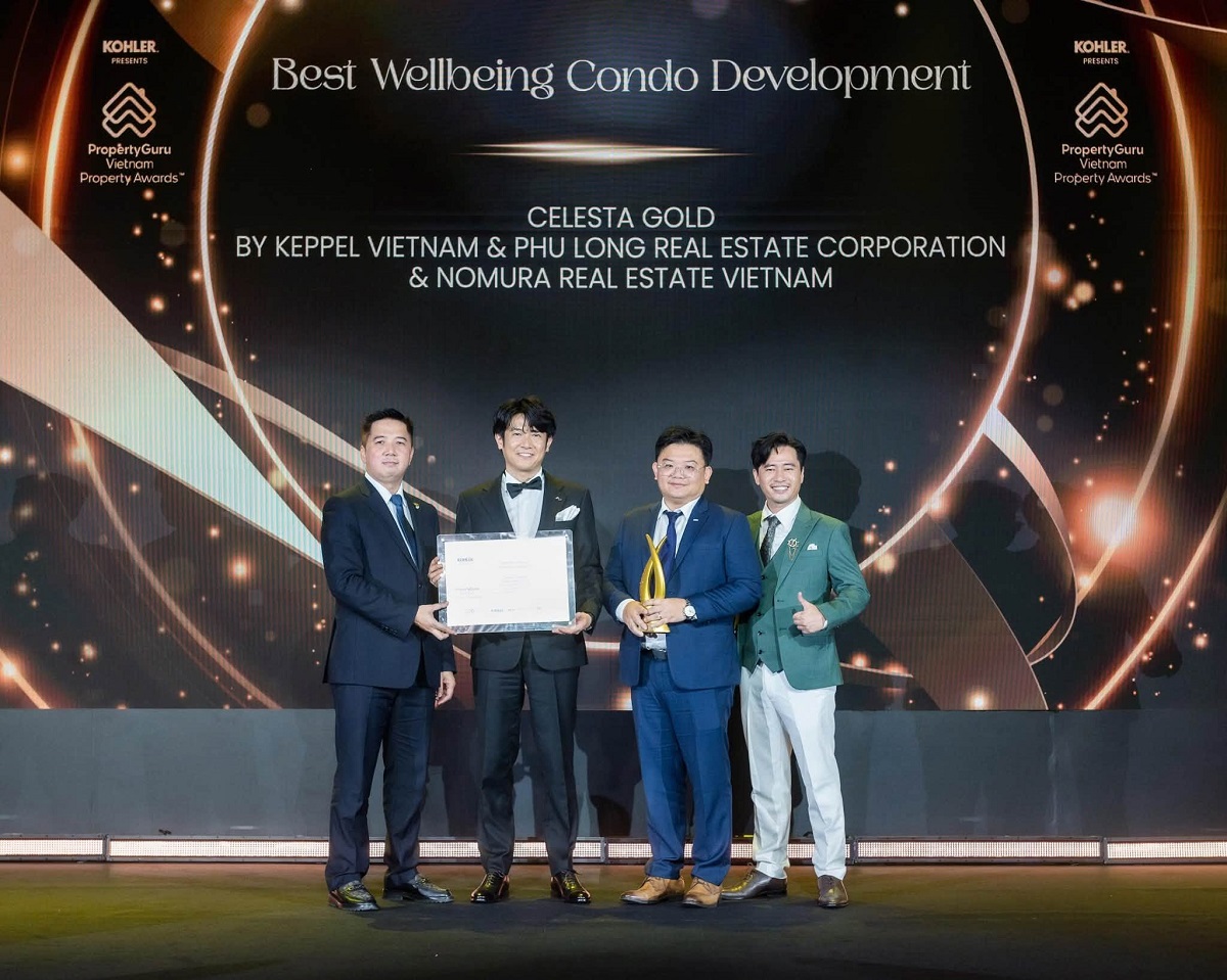 Đại diện dự án Celesta Gold nhận giải PropertyGuru Vietnam Property Awards 2026.
